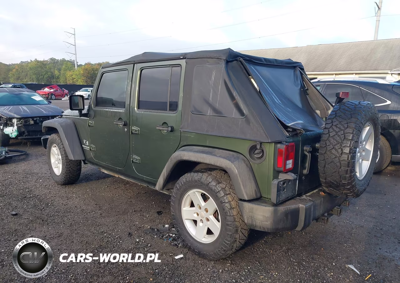 2007 Jeep Wrangler Unlimited X VIN:1J4GB39137L152847 - 3