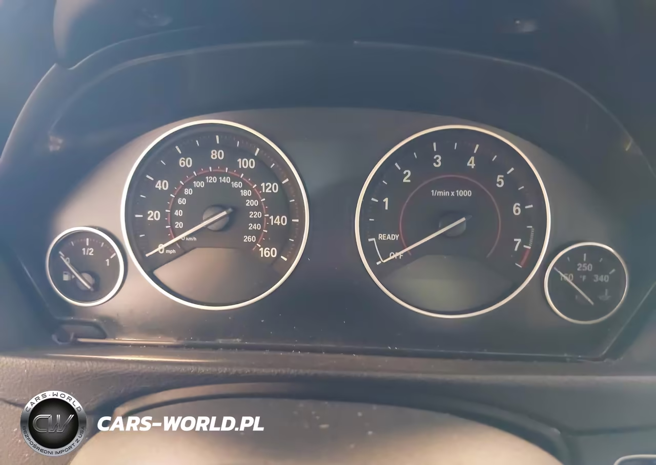 2018 BMW 330I xDrive VIN:WBA8D9G58JNU66712 - 15