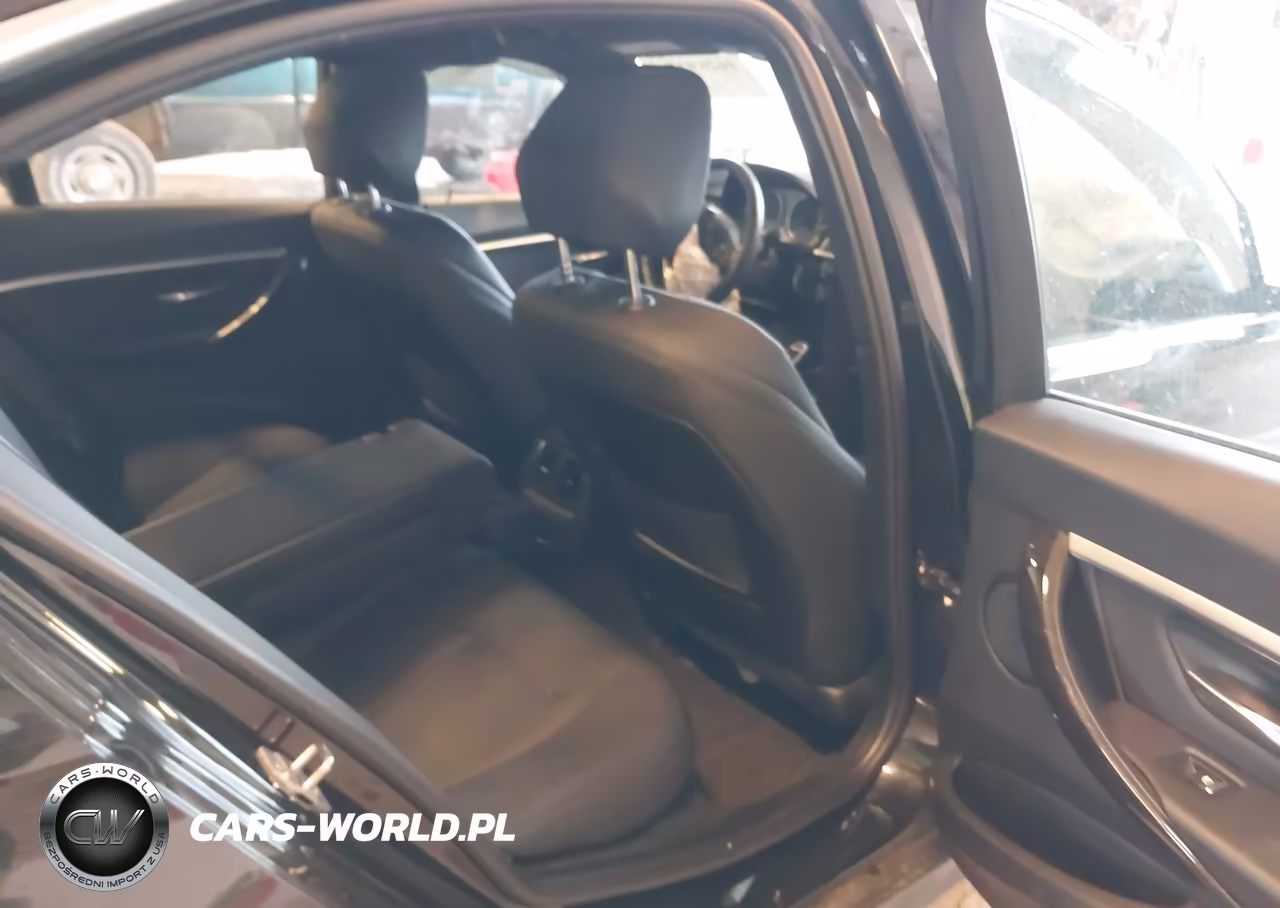 2018 BMW 330I xDrive VIN:WBA8D9G58JNU66712 - 8
