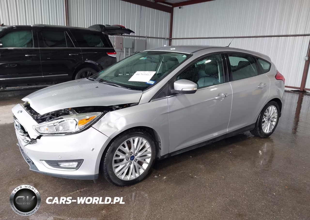 2016 Ford Focus Titanium VIN:1FADP3N28GL370832 - 2