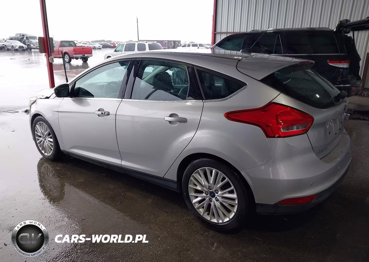 2016 Ford Focus Titanium VIN:1FADP3N28GL370832 - 3