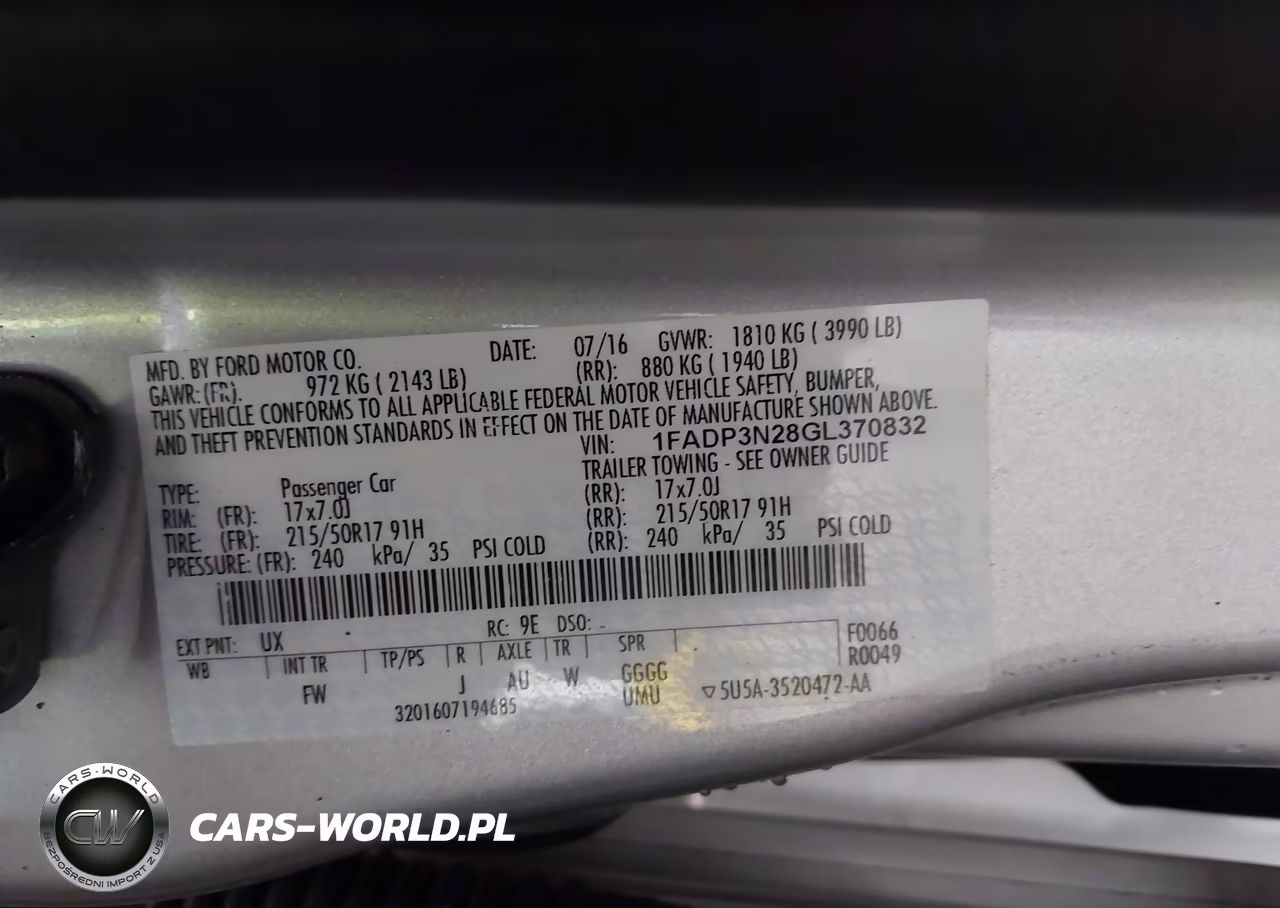 2016 Ford Focus Titanium VIN:1FADP3N28GL370832 - 9