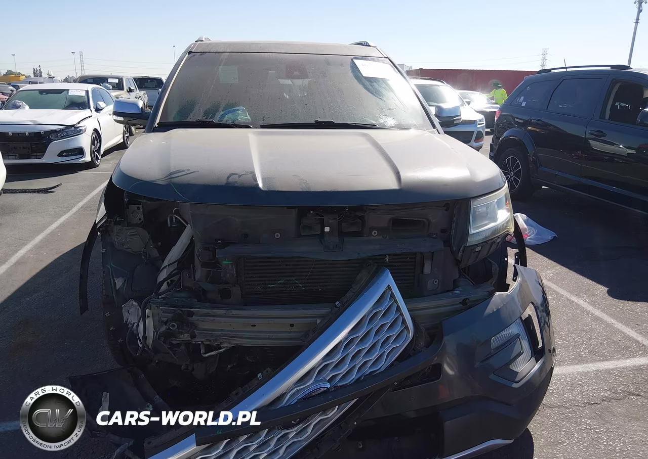 2016 Ford Explorer Platinum VIN:1FM5K8HT7GGC72006 - 13