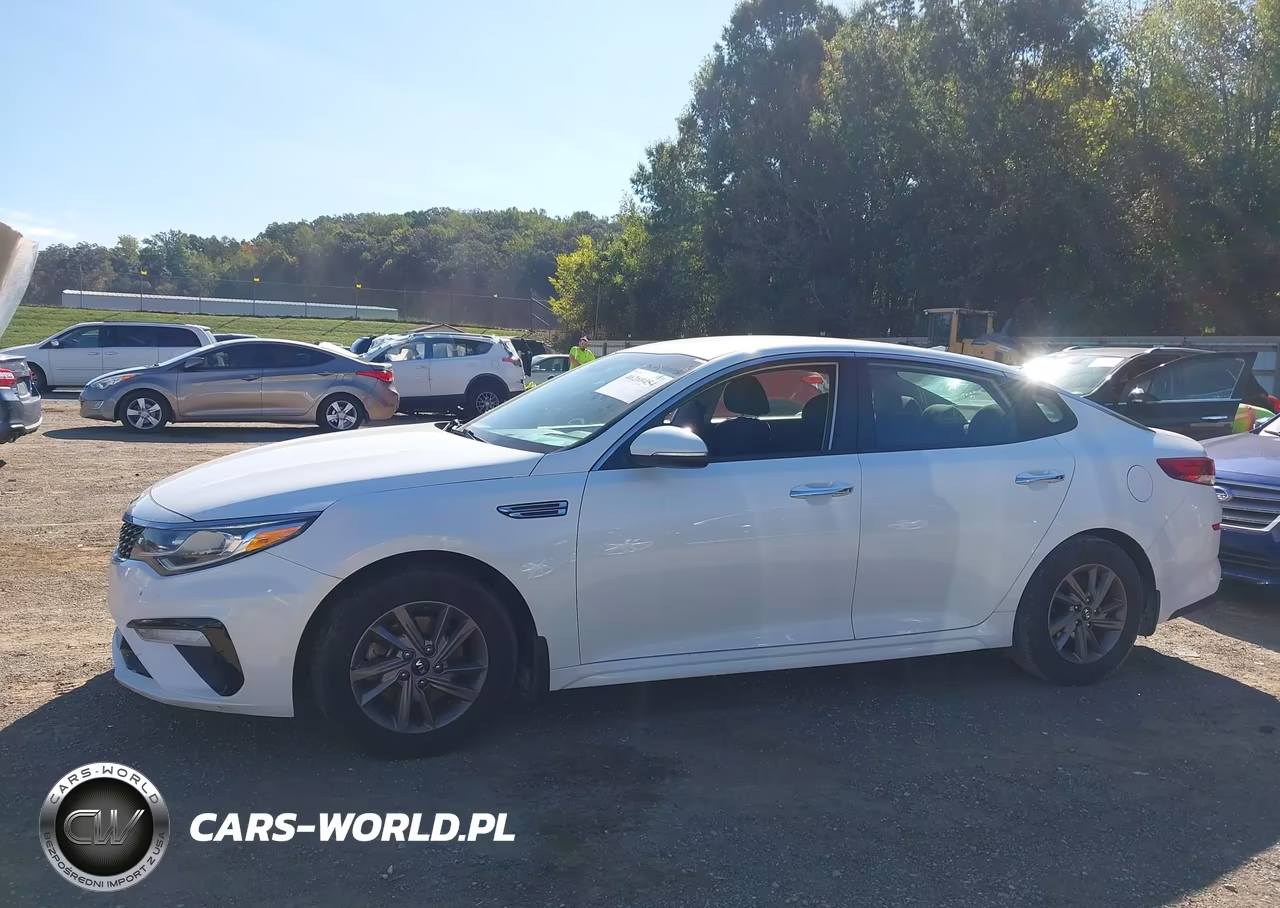 2020 Kia Optima Lx VIN:5XXGT4L3XLG402470 - 14
