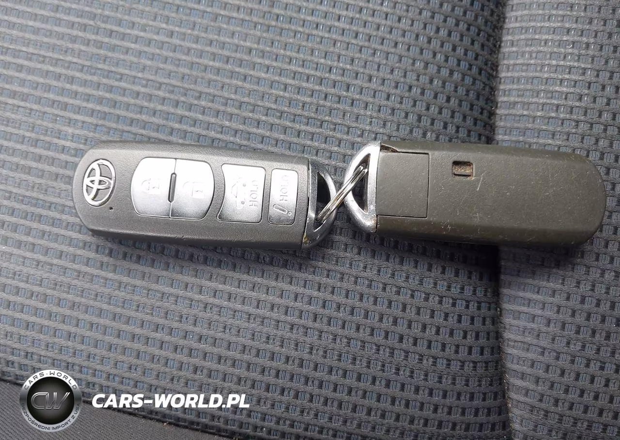 2017 Toyota Yaris Ia VIN:3MYDLBYV0HY152724 - 11