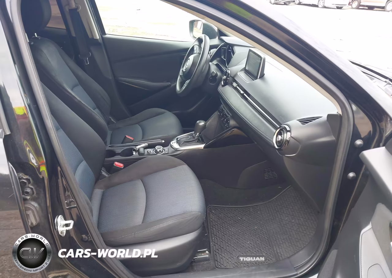 2017 Toyota Yaris Ia VIN:3MYDLBYV0HY152724 - 5