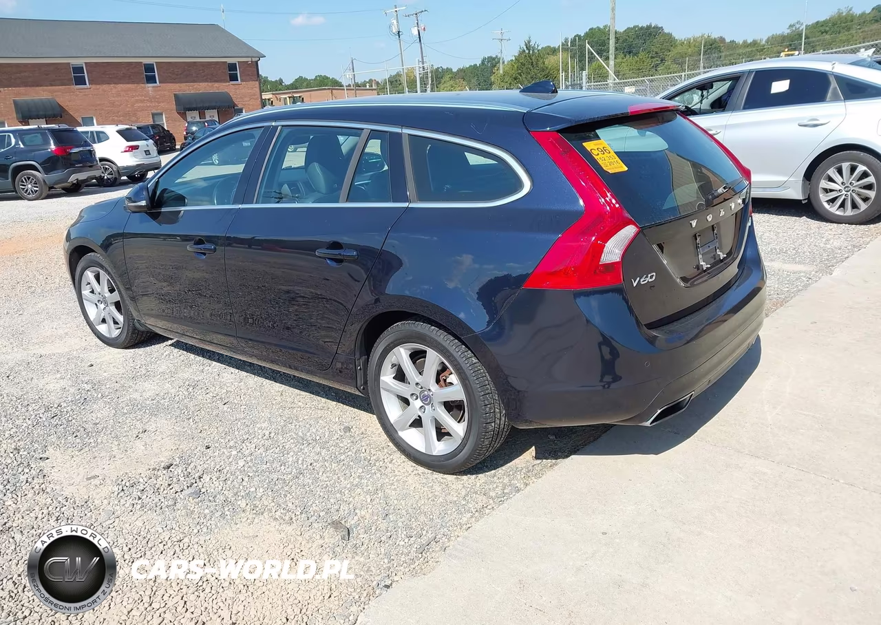 2016 Volvo V60 T5 Drive-E Premier VIN:YV140MEK2G1298116 - 3