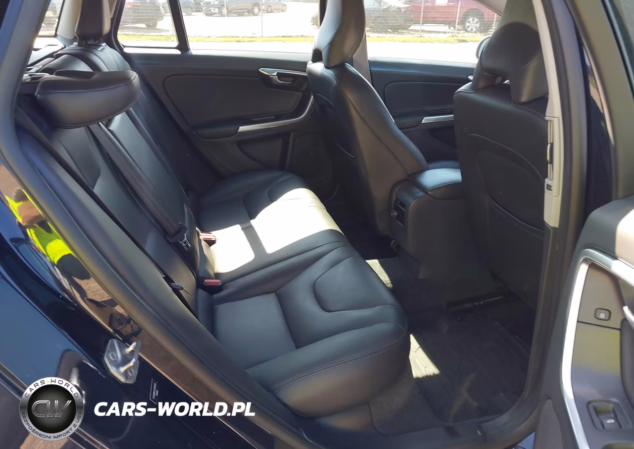 2016 Volvo V60 T5 Drive-E Premier VIN:YV140MEK2G1298116 - 8