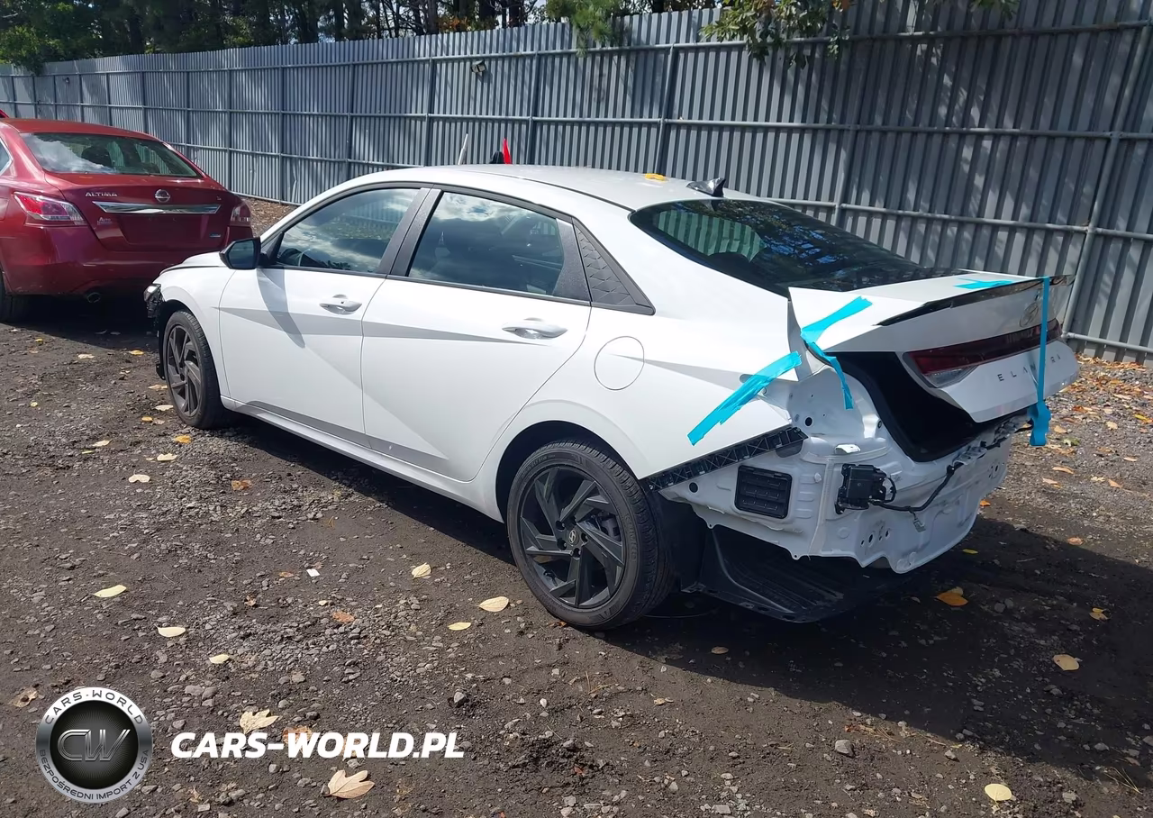 2026 Hyundai Elantra Sel Sport VIN:KMHLM4DG1TU197138 - 3