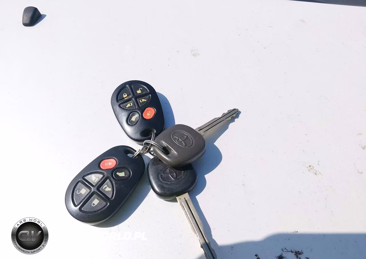 2004 Toyota Sienna Xle VIN:5TDZA22C84S052728 - 11