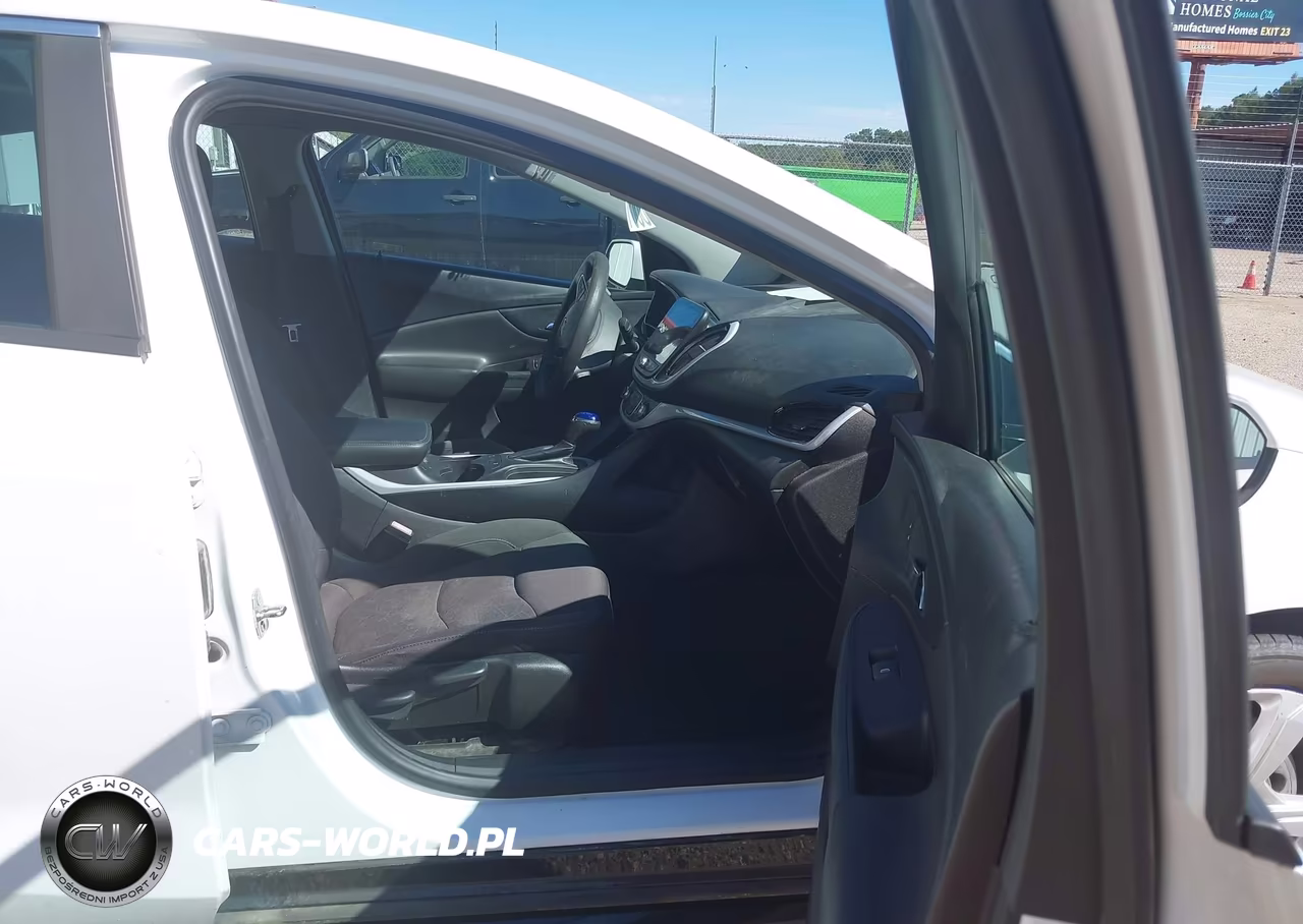 2018 Chevrolet Volt Lt VIN:1G1RA6S53JU144483 - 5