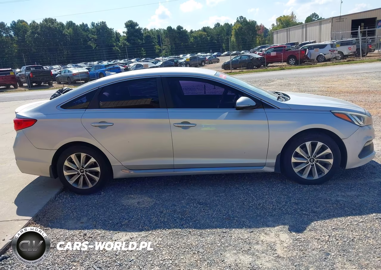 2016 Hyundai Sonata Sport VIN:5NPE34AFXGH282197 - 13