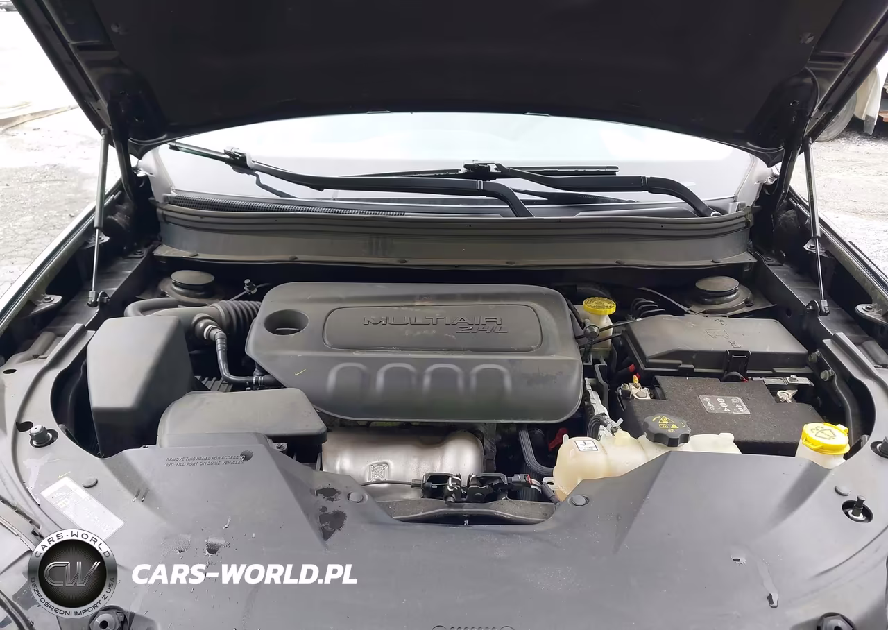 2019 Jeep Cherokee Latitude 4X4 VIN:1C4PJMCBXKD452940 - 10