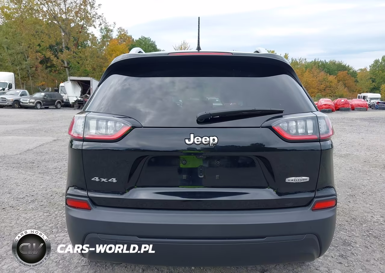 2019 Jeep Cherokee Latitude 4X4 VIN:1C4PJMCBXKD452940 - 18