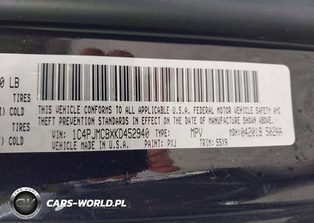 2019 Jeep Cherokee Latitude 4X4 VIN:1C4PJMCBXKD452940 - 9