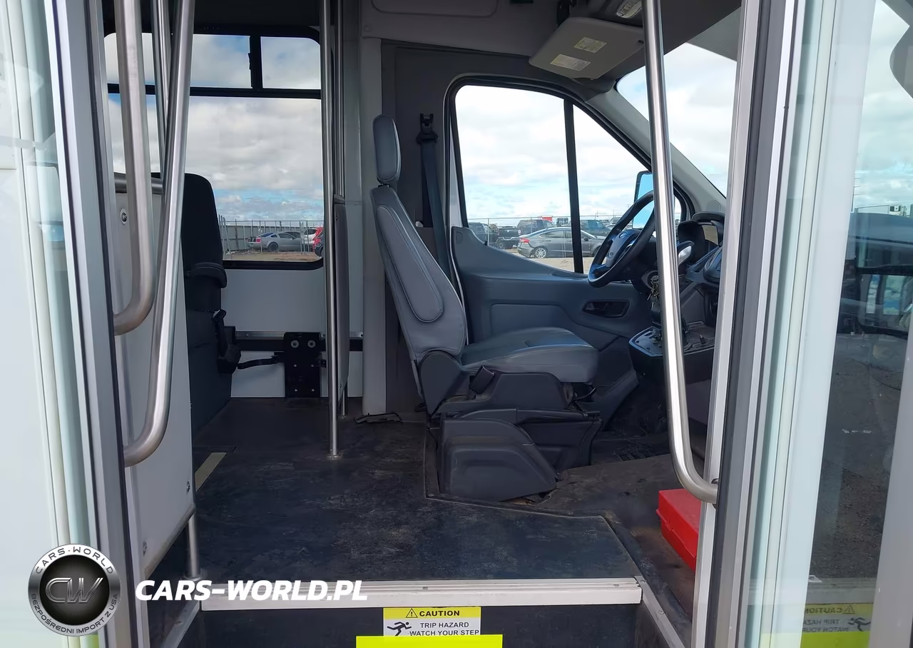 2017 Ford Transit-350 Cutaway VIN:1FDES6PVXHKB43358 - 5