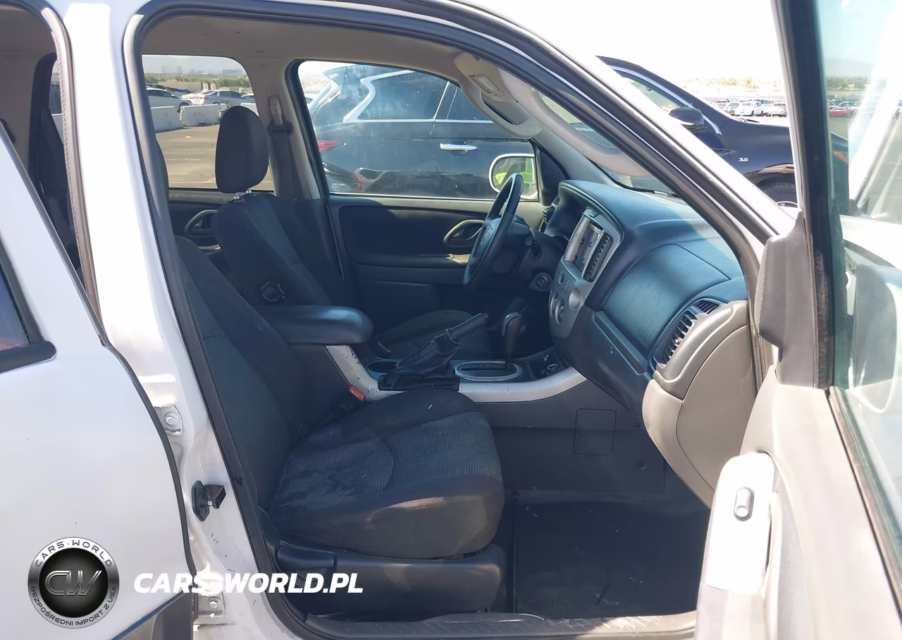 2005 Mazda Tribute S VIN:4F2CZ94145KM49106 - 5