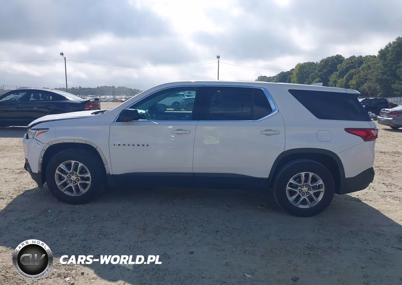 2019 Chevrolet Traverse Ls VIN:1GNERFKW9KJ261180 - 14