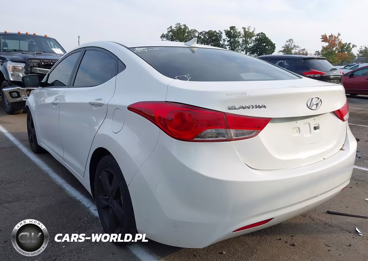 2013 Hyundai Elantra Gls VIN:5NPDH4AE6DH285341 - 3