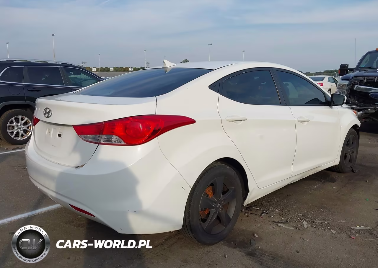 2013 Hyundai Elantra Gls VIN:5NPDH4AE6DH285341 - 4
