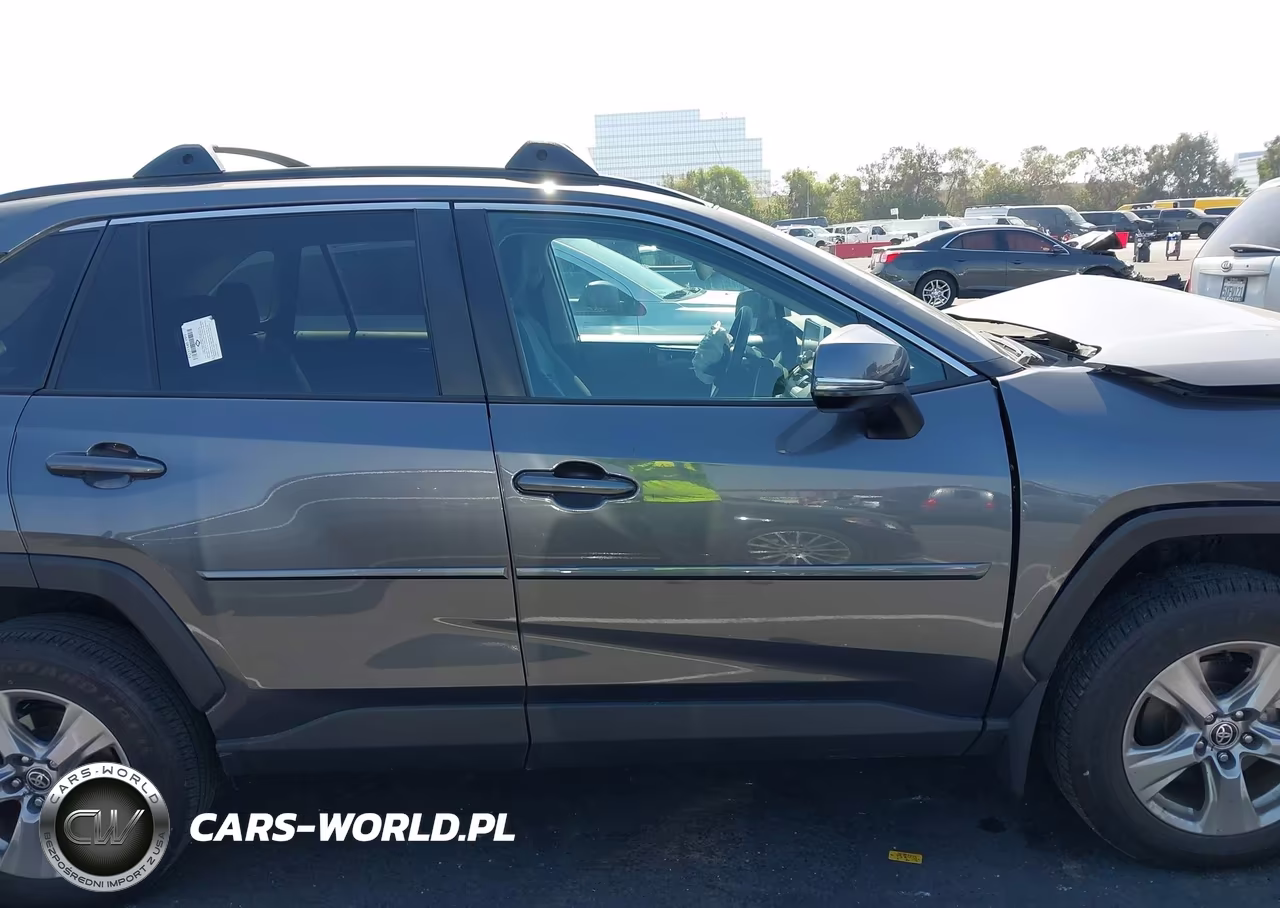 2025 Toyota Rav4 Xle VIN:2T3W1RFV7SC356301 - 13