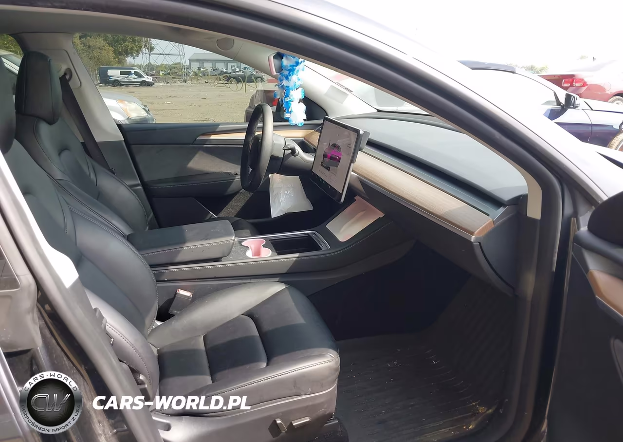 2024 Tesla Model Y Long Range Single Motor Rear-Wheel Drive-Rwd VIN:7SAYGDED2RF202597 - 5