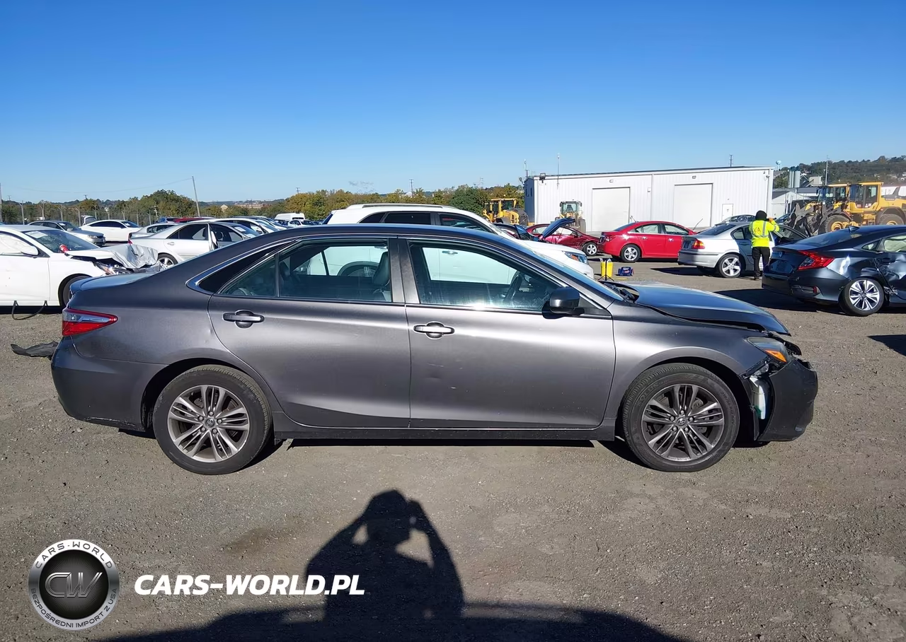 2017 Toyota Camry Se VIN:4T1BF1FK4HU323506 - 14