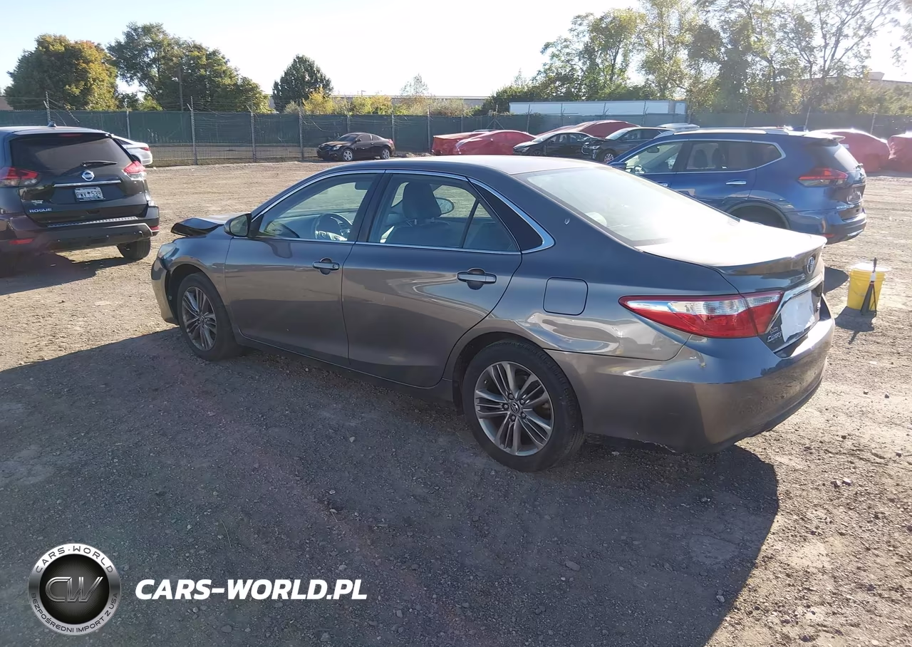 2017 Toyota Camry Se VIN:4T1BF1FK4HU323506 - 3
