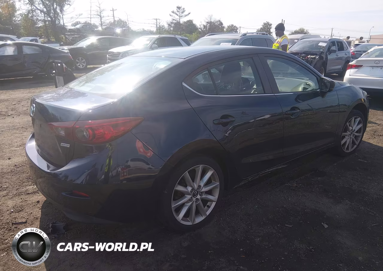 2017 Mazda Mazda3 Touring VIN:3MZBN1V72HM145522 - 4