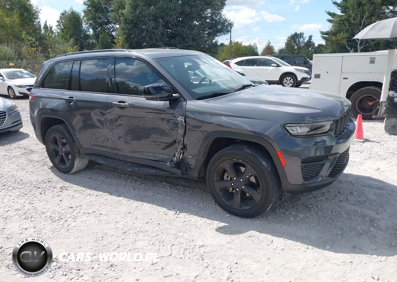2023 Jeep Grand Cherokee Altitude 4X2