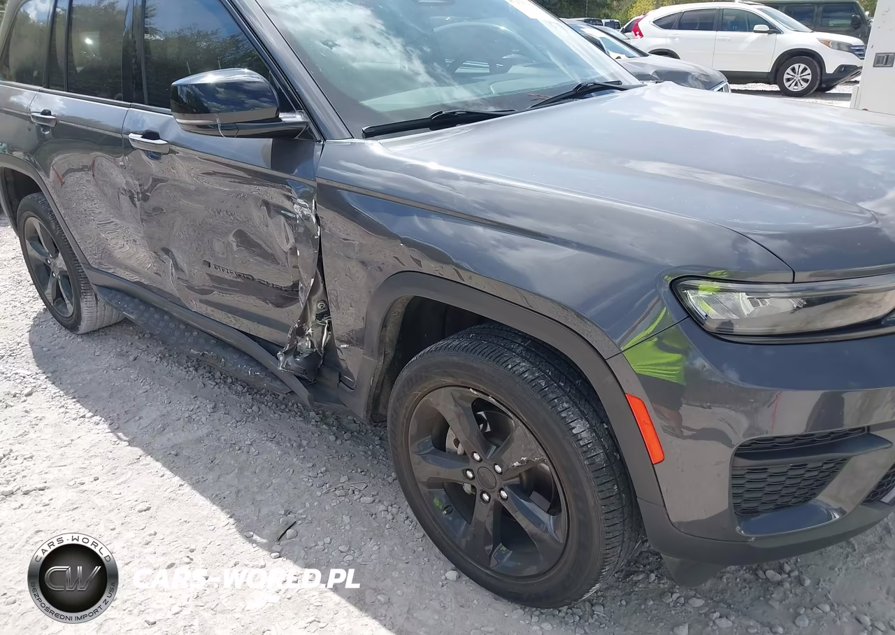 2023 Jeep Grand Cherokee Altitude 4X2 VIN:1C4RJGAG5P8890550 - 6