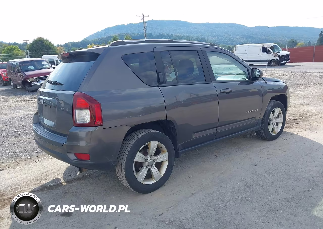 2016 Jeep Compass Sport VIN:1C4NJDBB4GD566495 - 4