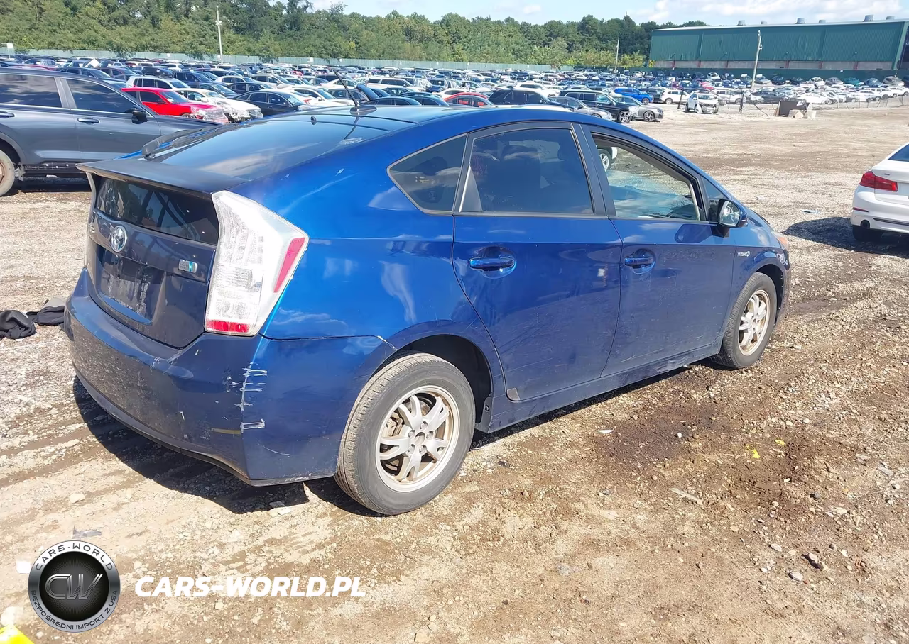 2010 Toyota Prius Ii VIN:JTDKN3DU3A0205631 - 4