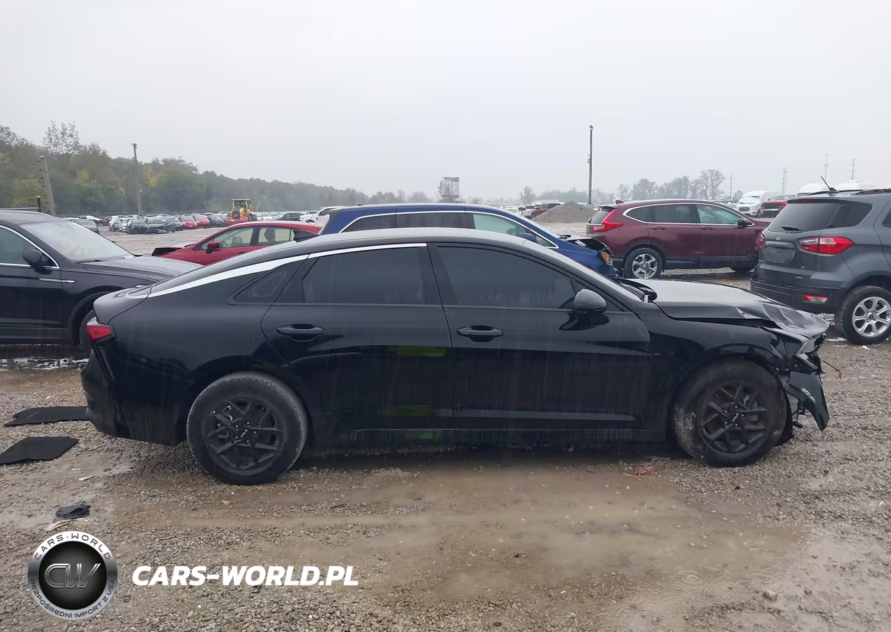 2025 Kia K5 Lxs VIN:KNAG24J7XS5305763 - 13