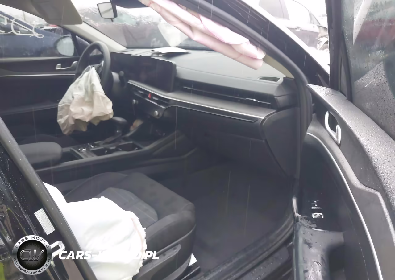 2025 Kia K5 Lxs VIN:KNAG24J7XS5305763 - 5