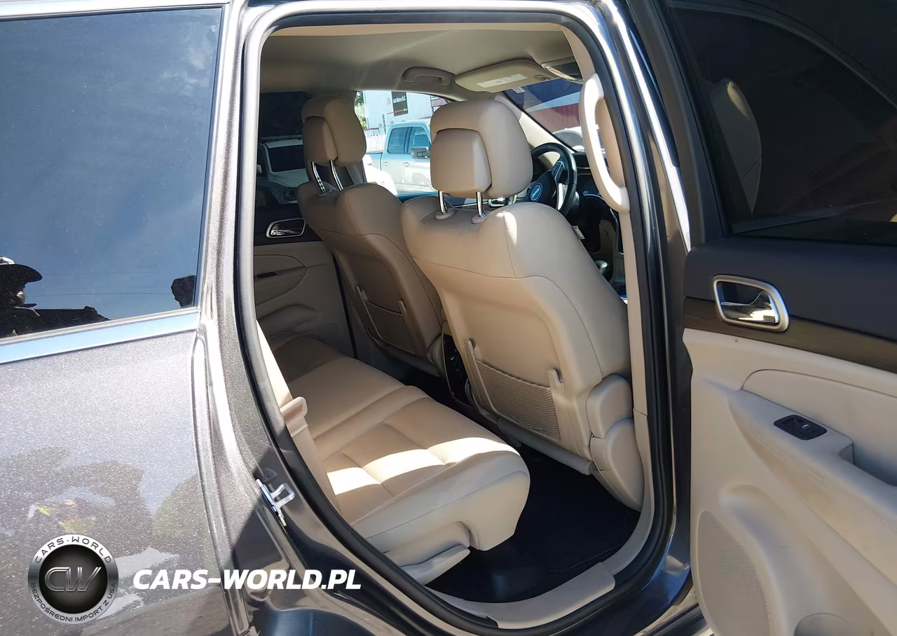2016 Jeep Grand Cherokee Laredo VIN:1C4RJFAG6GC420356 - 8