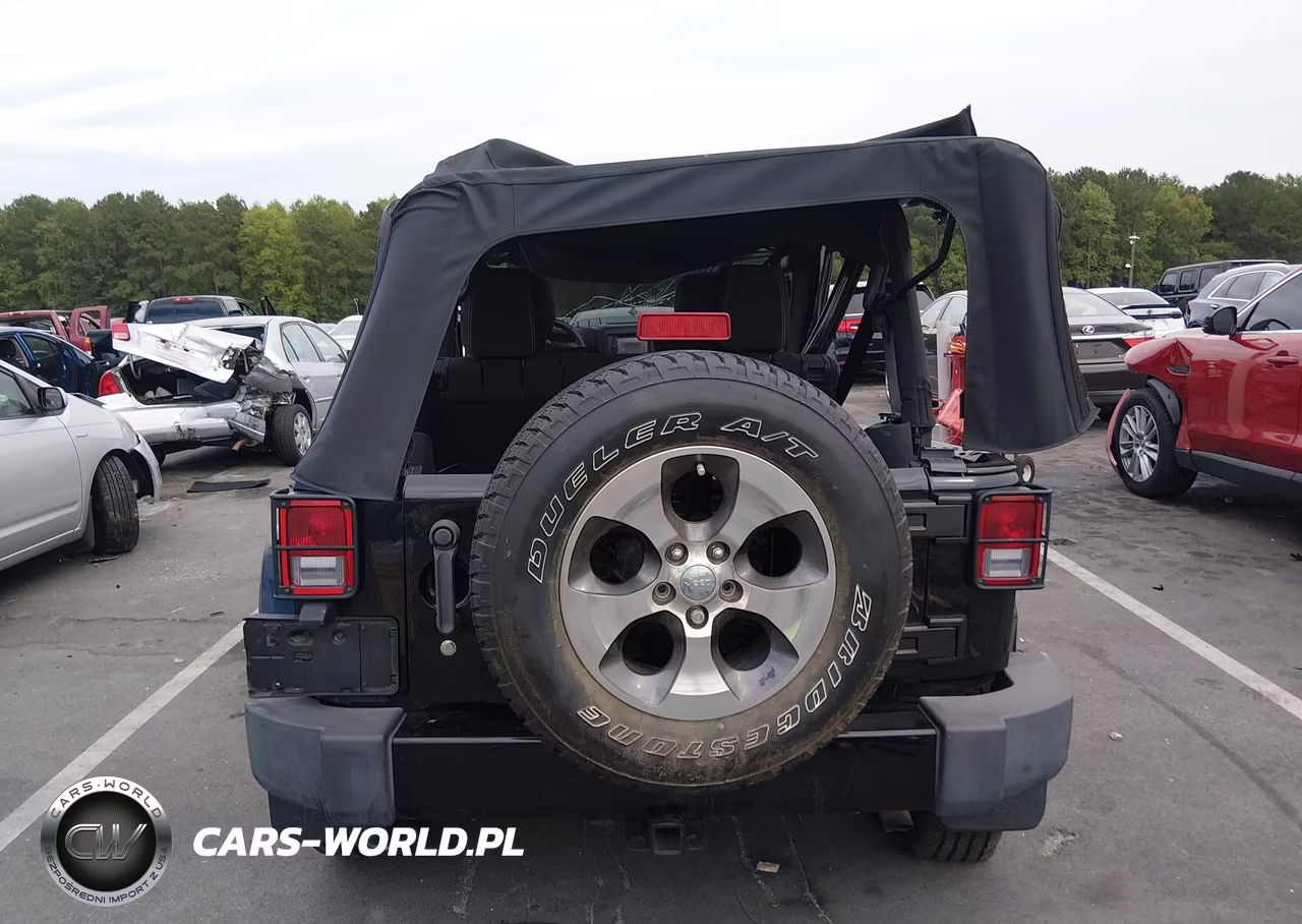 2016 Jeep Wrangler Unlimited Sahara VIN:1C4BJWEGXGL158658 - 16