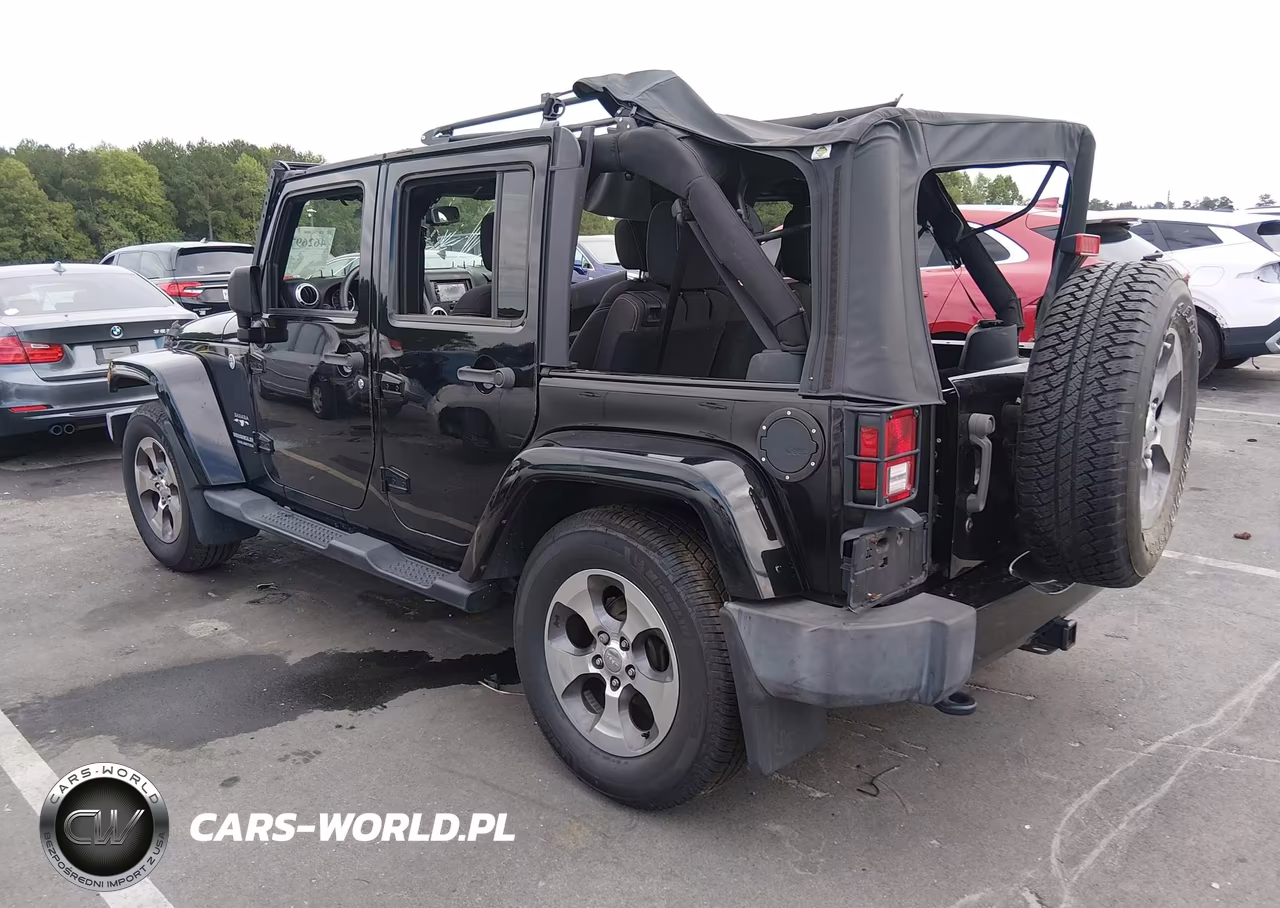 2016 Jeep Wrangler Unlimited Sahara VIN:1C4BJWEGXGL158658 - 3