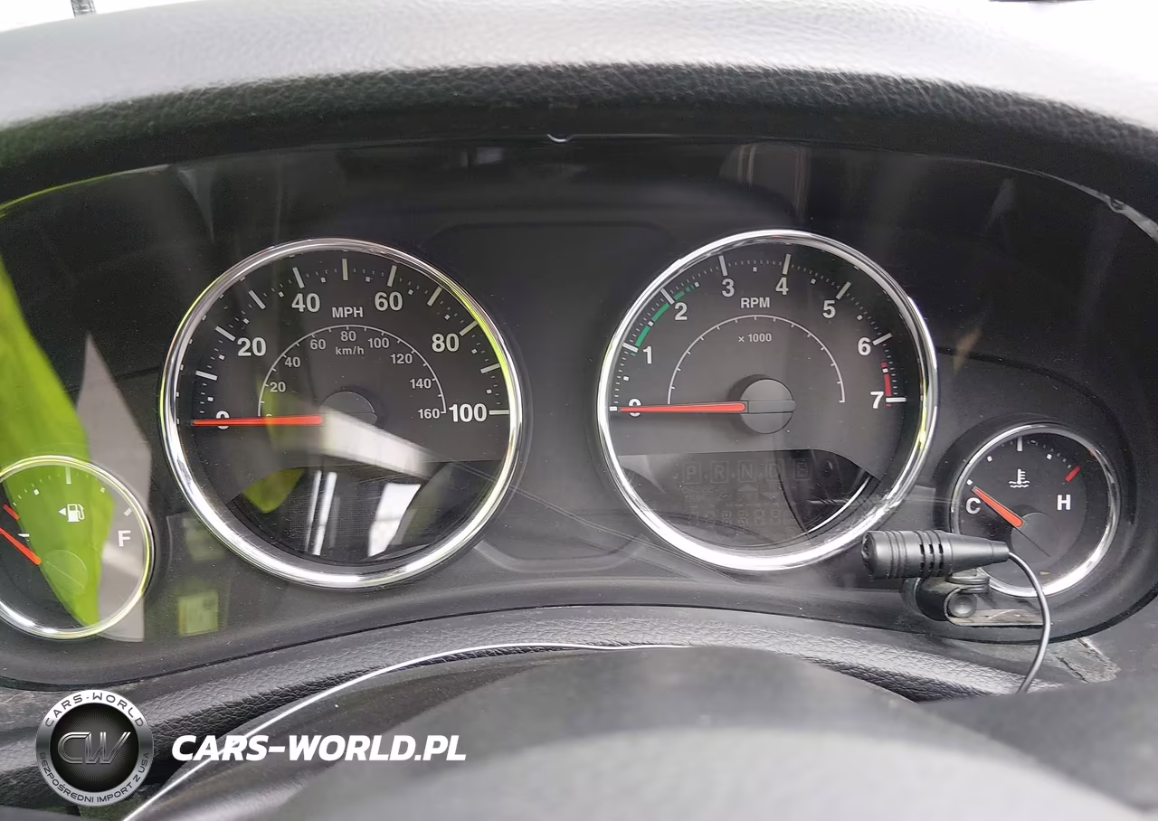 2016 Jeep Wrangler Unlimited Sahara VIN:1C4BJWEGXGL158658 - 7