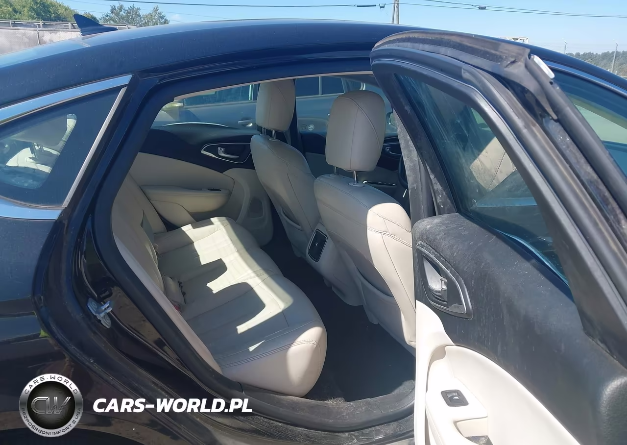 2015 Chrysler 200 C VIN:1C3CCCEG1FN592925 - 8