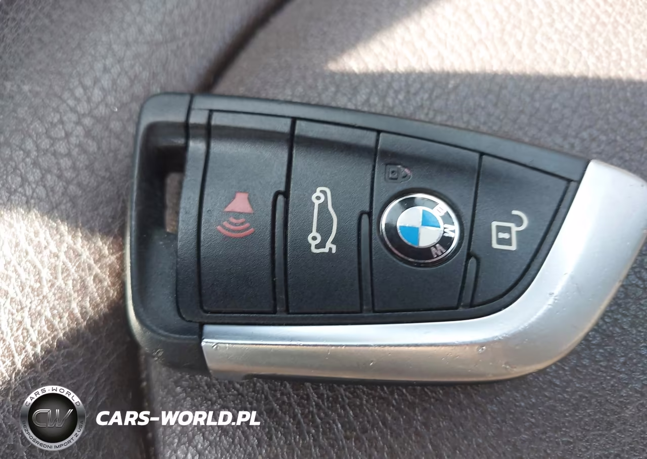 2017 BMW X1 xDrive28I VIN:WBXHT3C34H5F72677 - 11