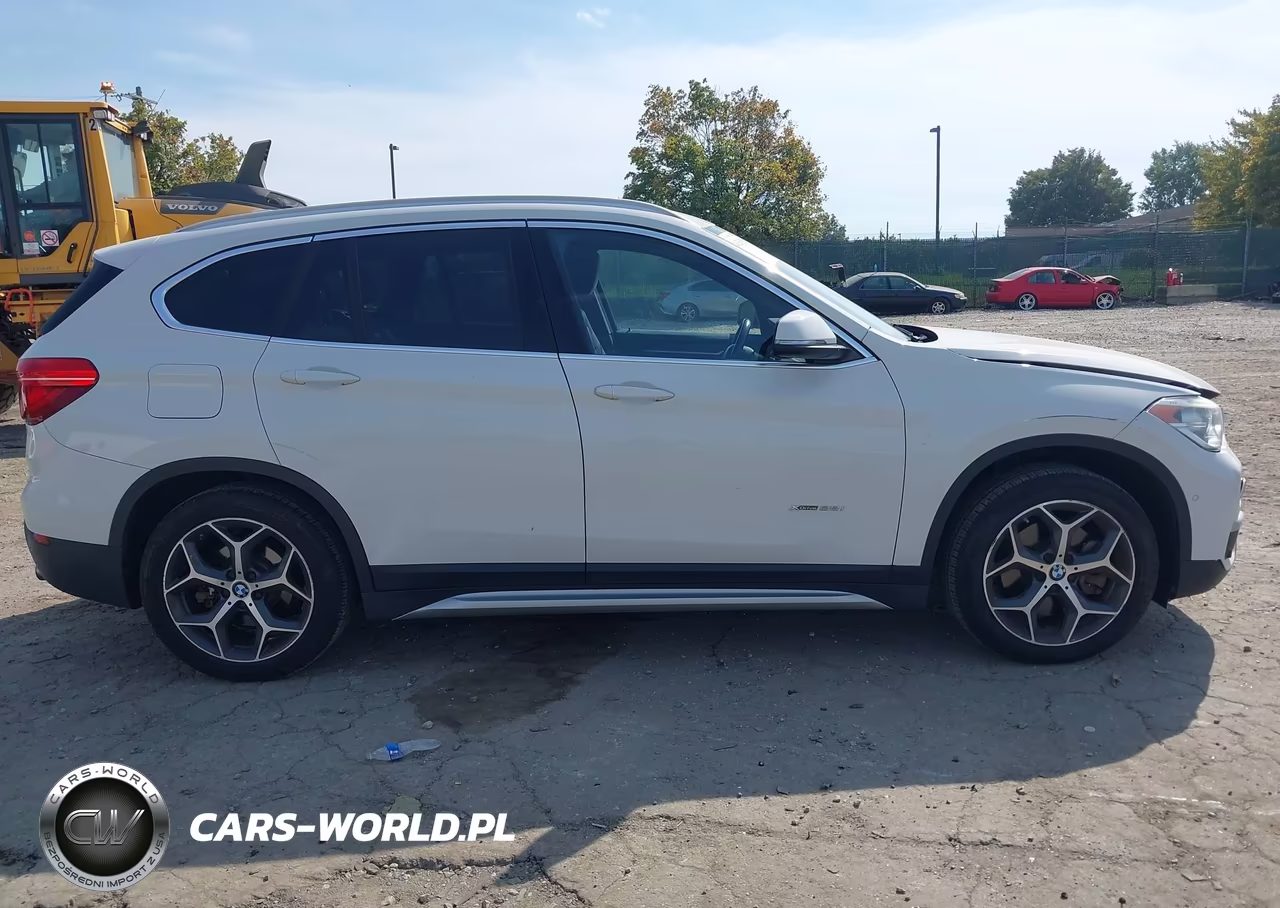 2017 BMW X1 xDrive28I VIN:WBXHT3C34H5F72677 - 13