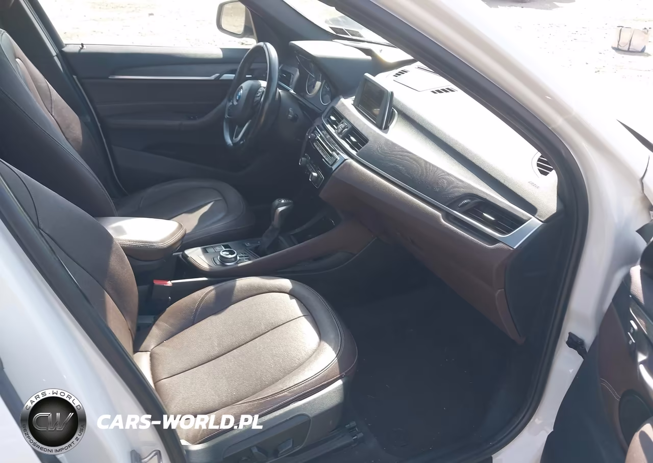 2017 BMW X1 xDrive28I VIN:WBXHT3C34H5F72677 - 5