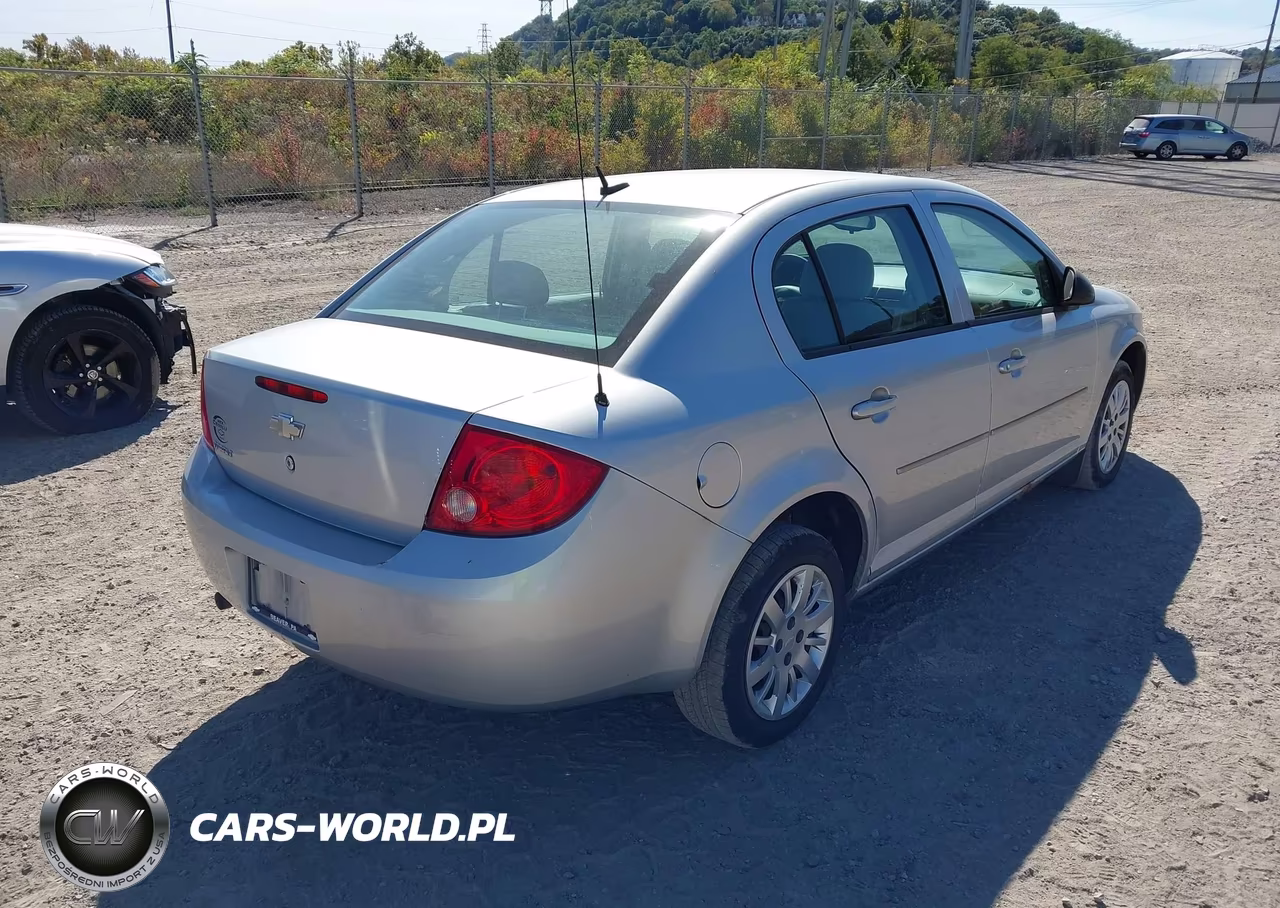 2010 Chevrolet Cobalt Ls VIN:1G1AB5F55A7243304 - 4