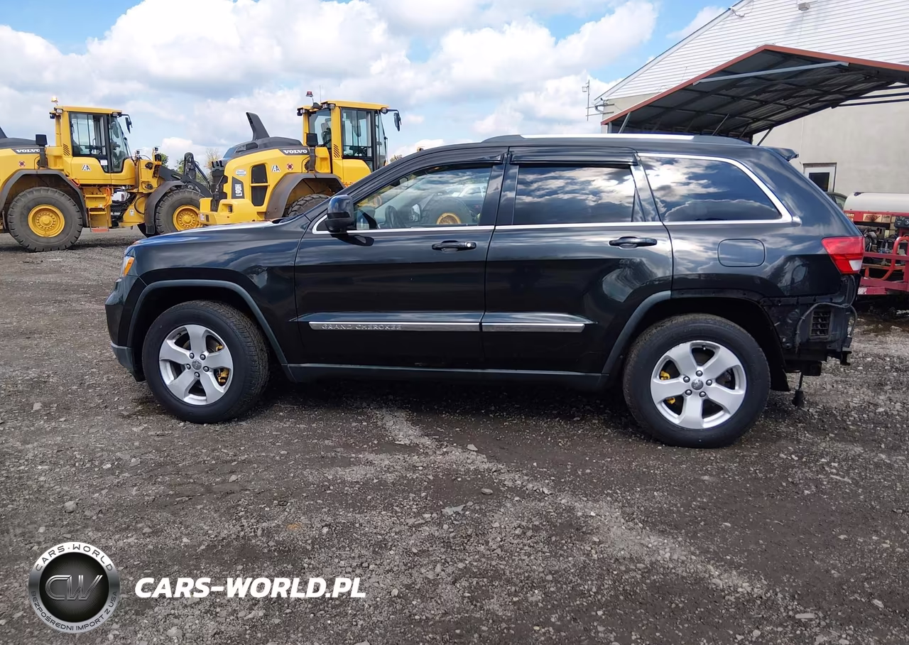 2013 Jeep Grand Cherokee Laredo VIN:1C4RJFAG4DC604285 - 14