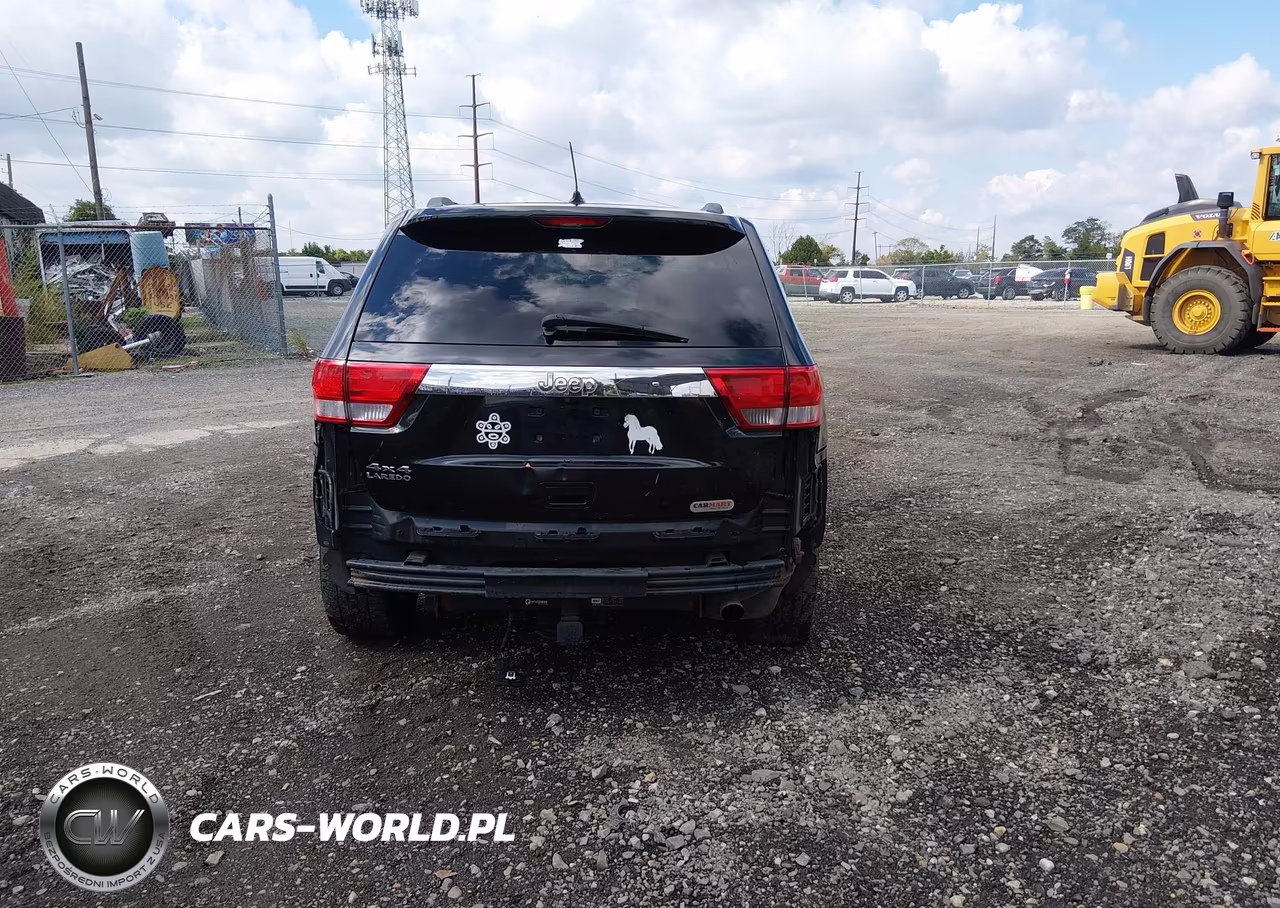 2013 Jeep Grand Cherokee Laredo VIN:1C4RJFAG4DC604285 - 16