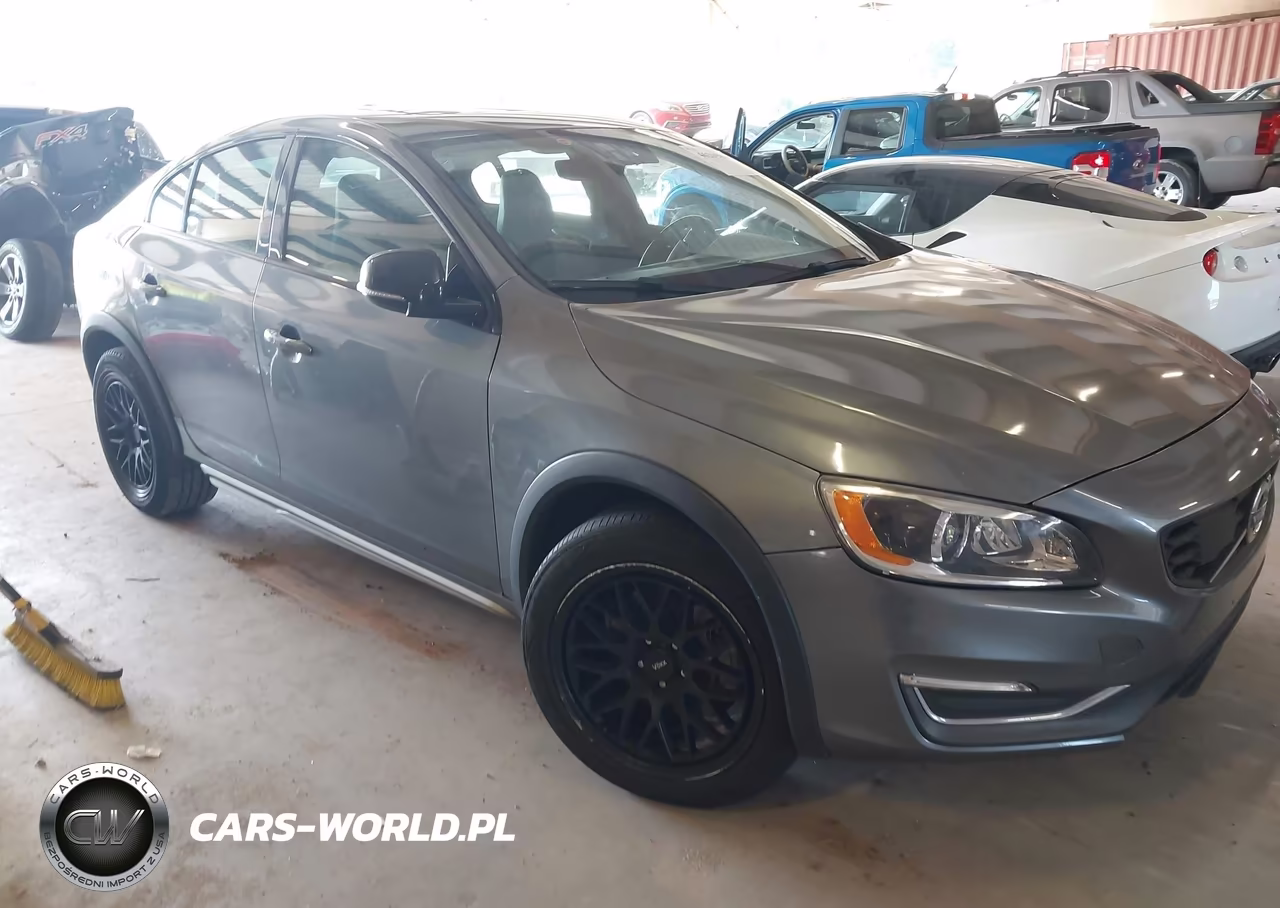 2016 Volvo S60 Cross Country T5 Platinum VIN:YV4612UM1G2000858 - 1
