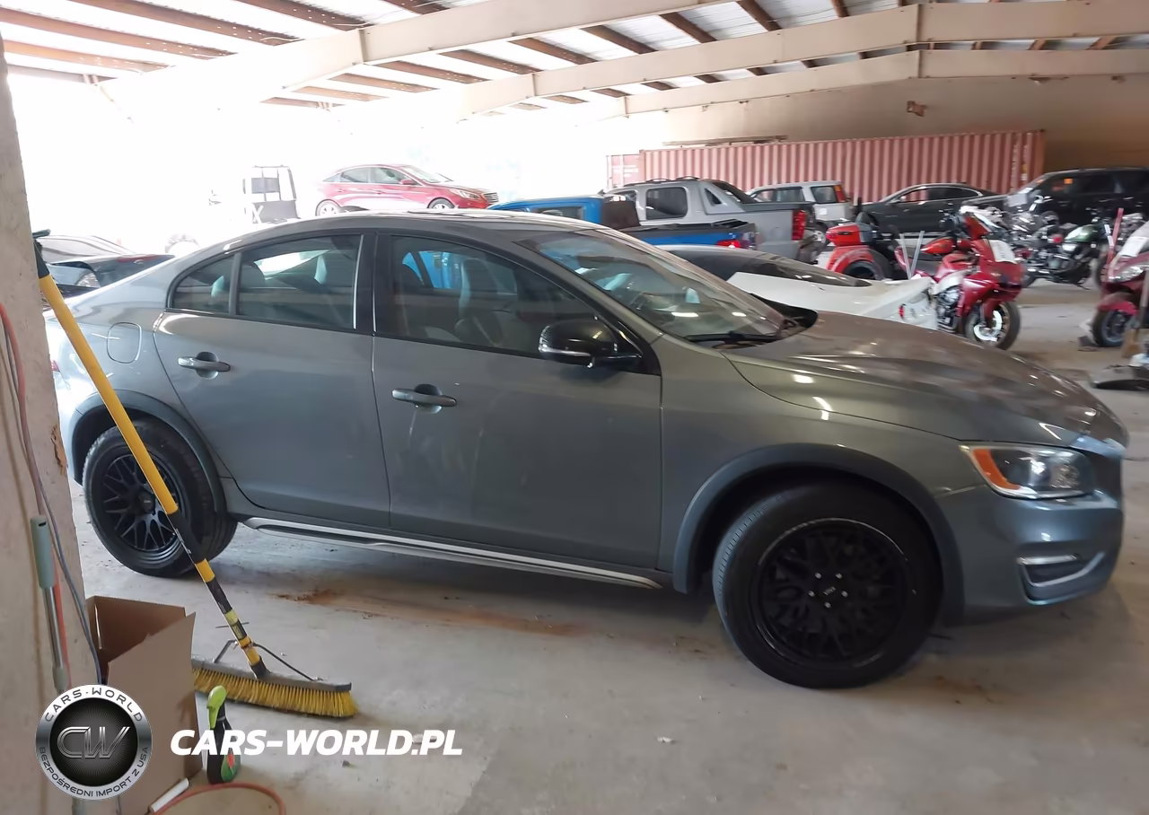 2016 Volvo S60 Cross Country T5 Platinum VIN:YV4612UM1G2000858 - 13