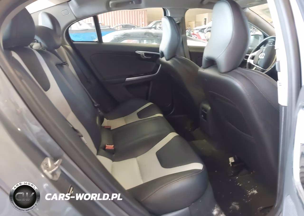 2016 Volvo S60 Cross Country T5 Platinum VIN:YV4612UM1G2000858 - 8