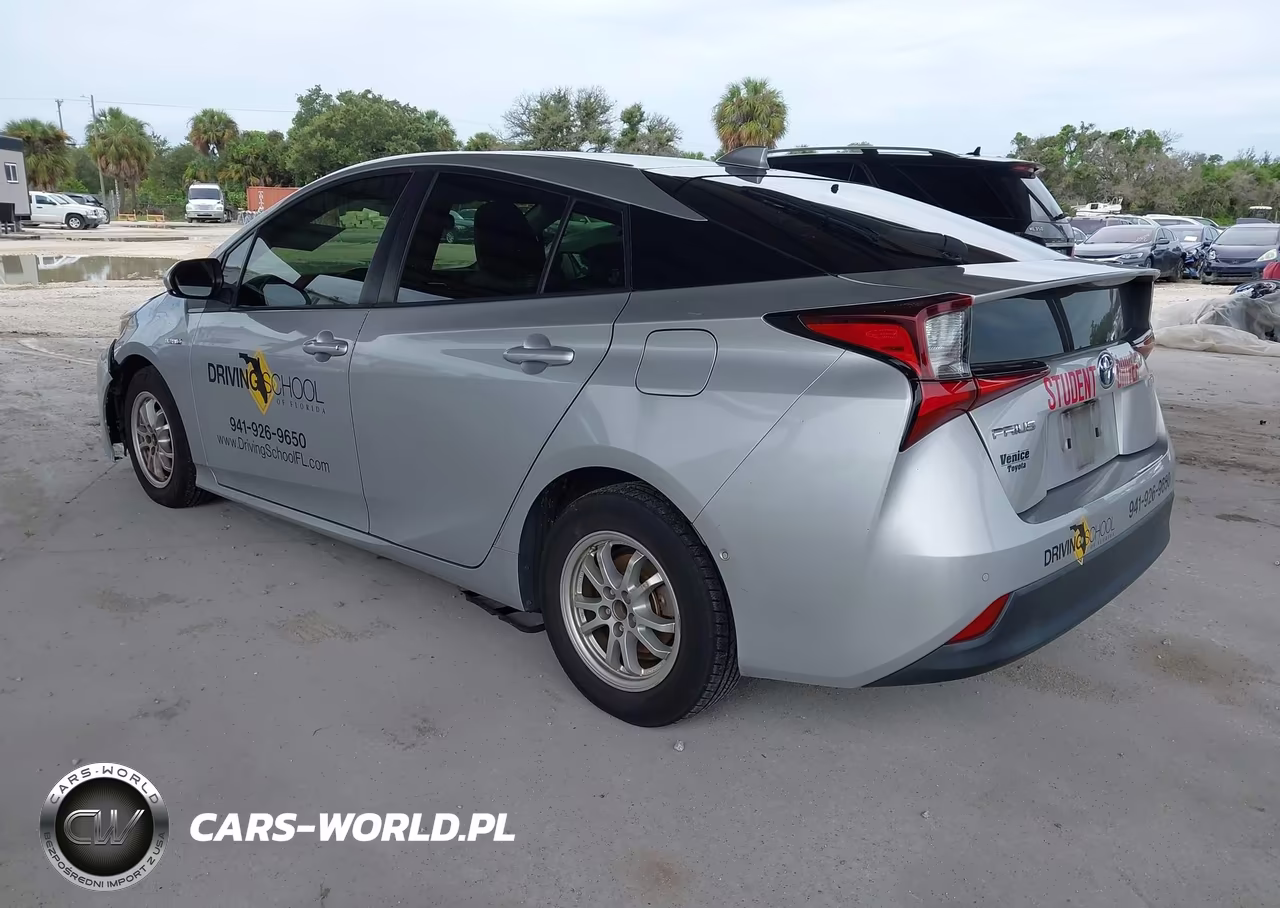 2021 Toyota Prius Le VIN:JTDKAMFU0M3140593 - 3